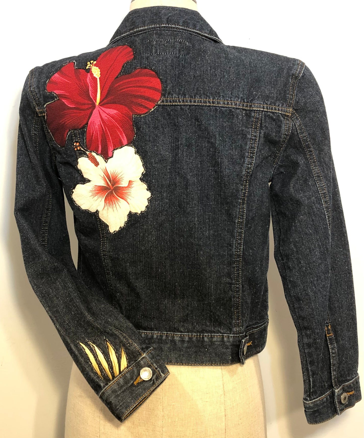 Red Pink & White Hibiscus || XS