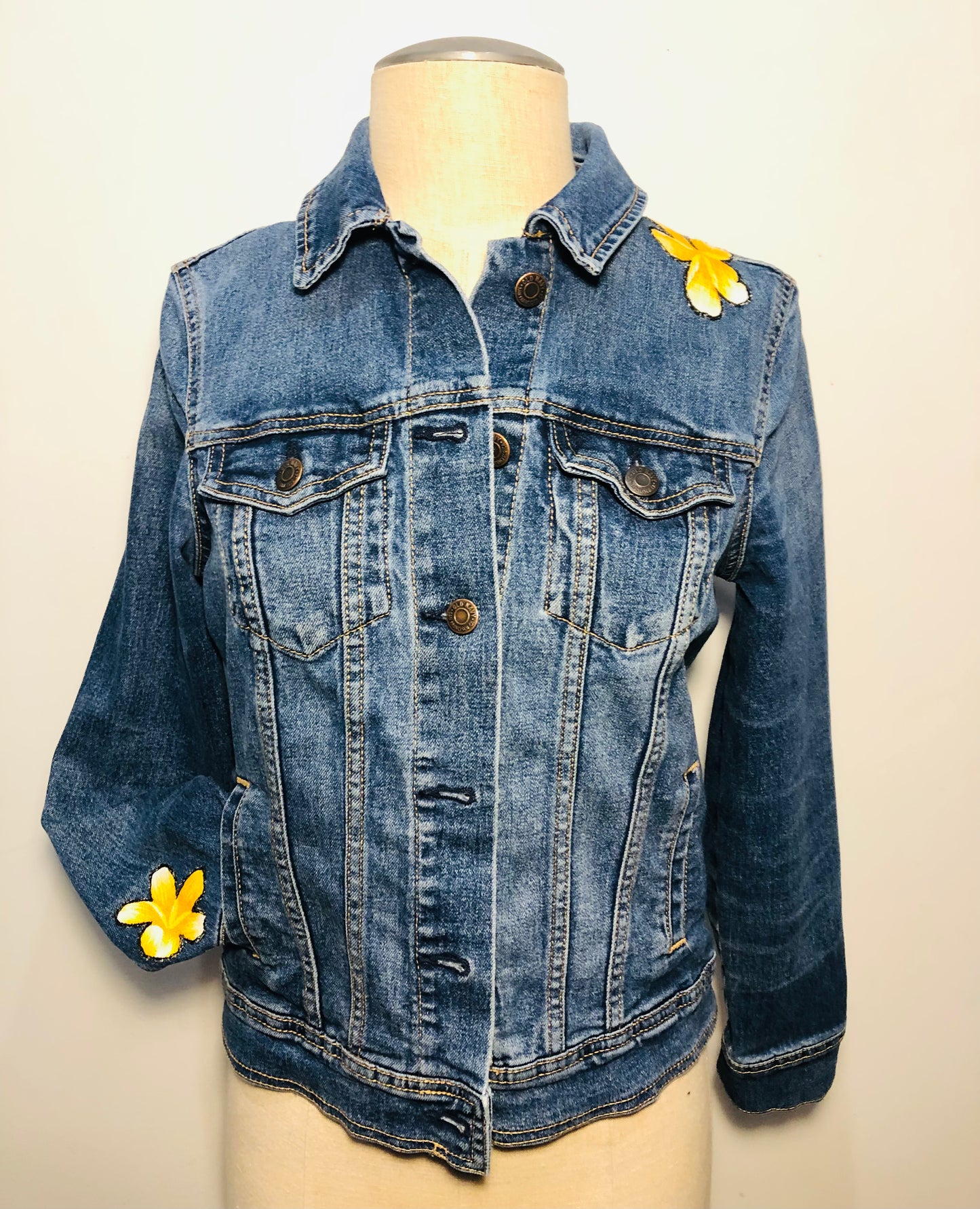 Pineapples & Yellow Plumeria || Small